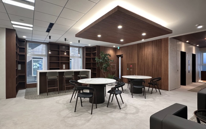 御成門徒歩4分、東京タワーを望むルーフトップ付き築浅セットアップオフィスの写真7