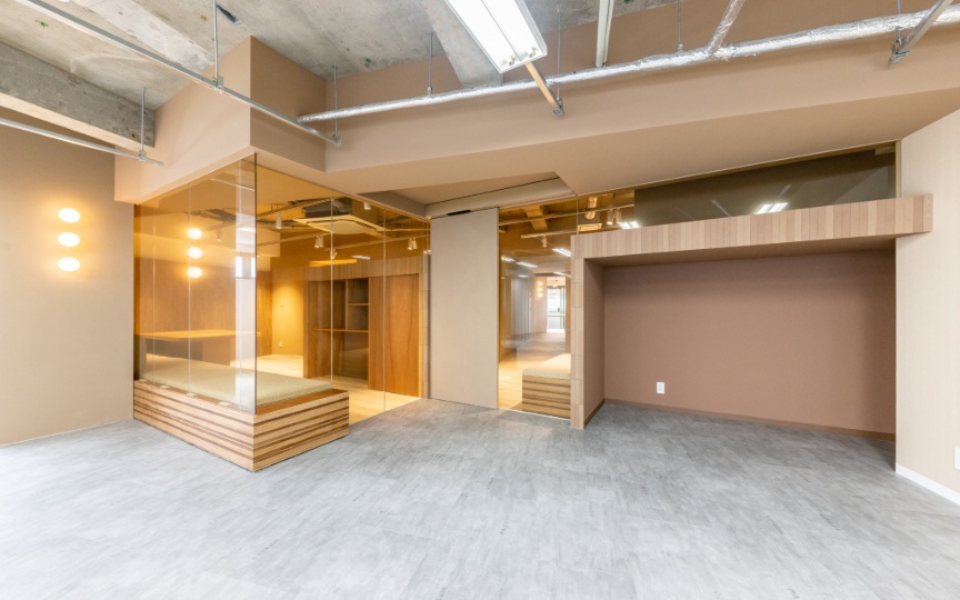 【原状回復不要】渋谷区広尾、デザイン性の高い受付エリアが魅力の内装付きセットアップオフィスの写真9