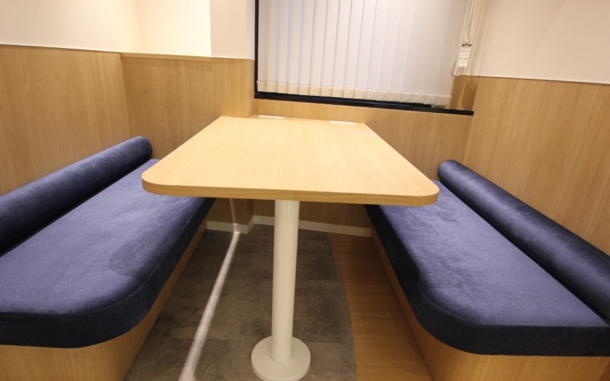 新宿三丁目駅徒歩4分！内装工事削減、ラウンジエリアまで備えたセットアップオフィスの写真6