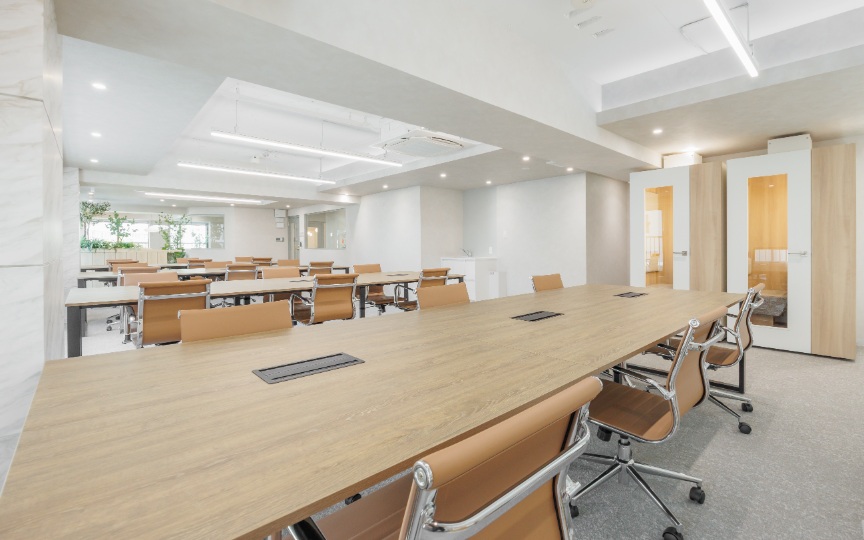 【仲介手数料0】御茶ノ水駅徒歩6分、内装・什器付きフルセットアップオフィス