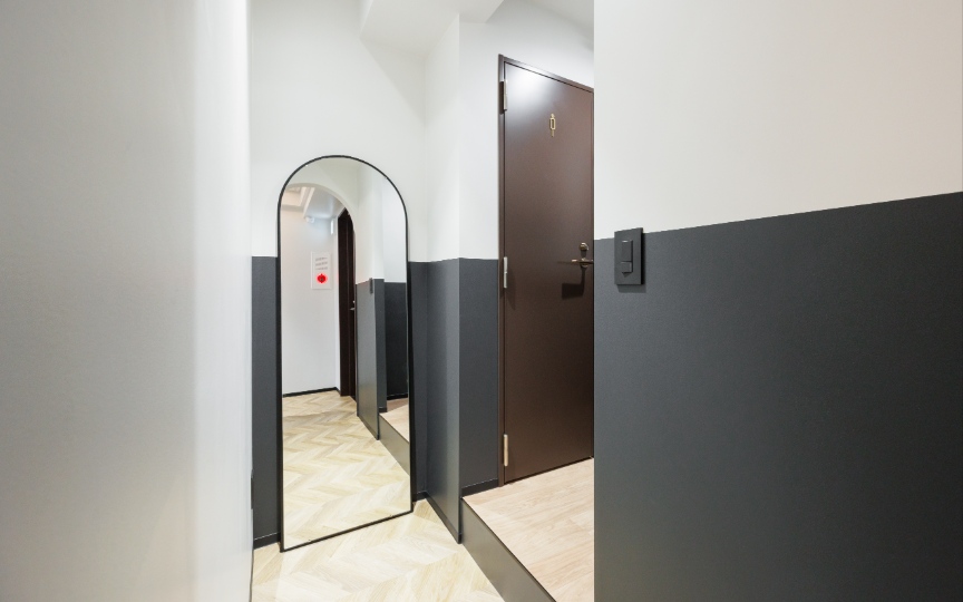 【敷金・原状回復不要】浜松町駅徒歩4分！高級感漂う内装が魅力の小規模フルセットアップオフィスの写真9