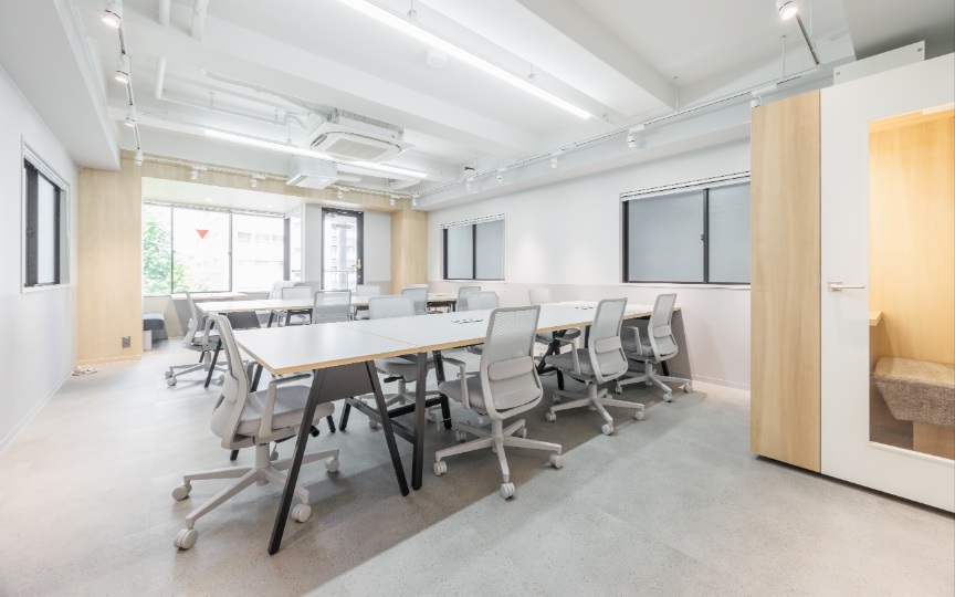 【敷金0・原状回復不要】四谷三丁目駅徒歩2分！モダンな内装が魅力の小規模フルセットアップオフィスの写真7