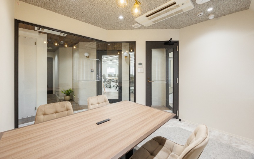 【敷金0・原状回復不要】大塚駅徒歩5分！Wi-Fi完備、モダンなデザインのフルセットアップオフィスの写真4