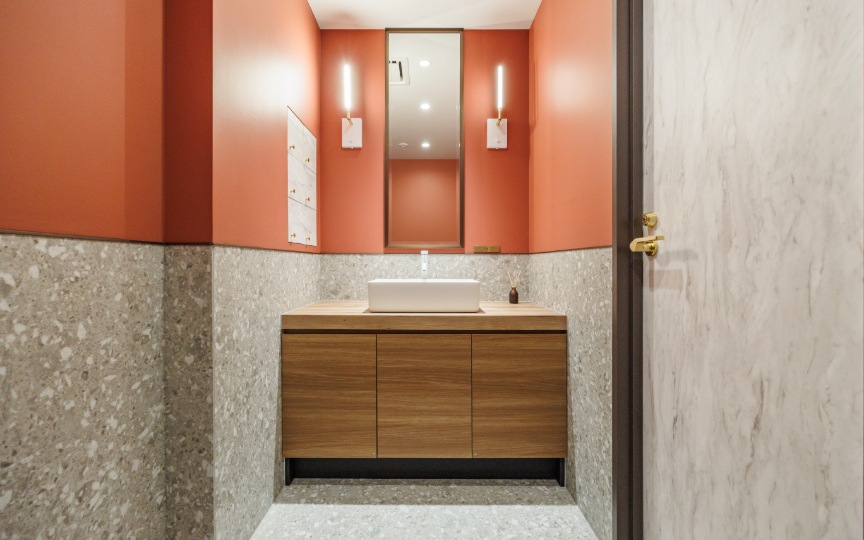 東日本橋駅徒歩3分！専用ラウンジ付き、デザイン性・機能性を両立したフルセットアップオフィスの写真10