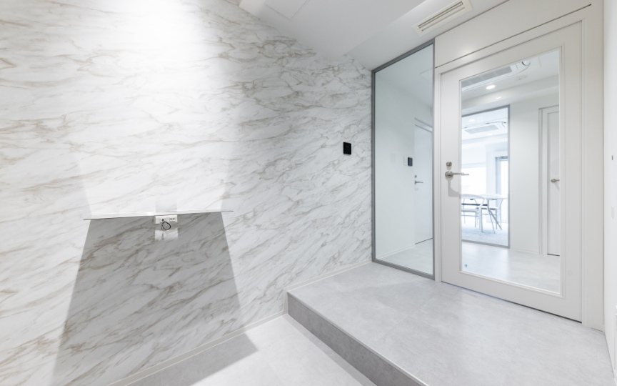 麹町駅徒歩1分！会議室2室・テレカンブース完備、採光性抜群のセットアップオフィス