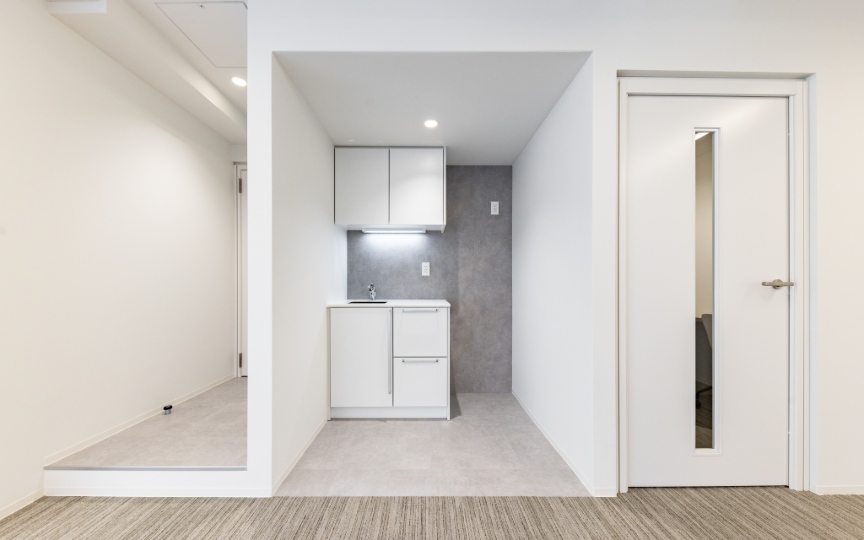 麹町駅徒歩1分！会議室2室・テレカンブース完備、採光性抜群のセットアップオフィスの写真7