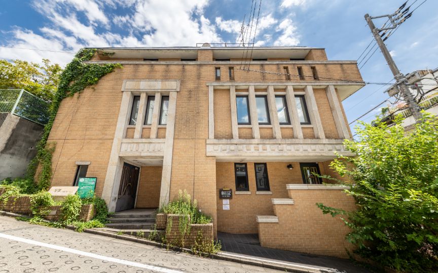 四谷三丁目・四ツ谷駅近く、大通りを離れた閑静な立地のセットアップオフィスの写真10