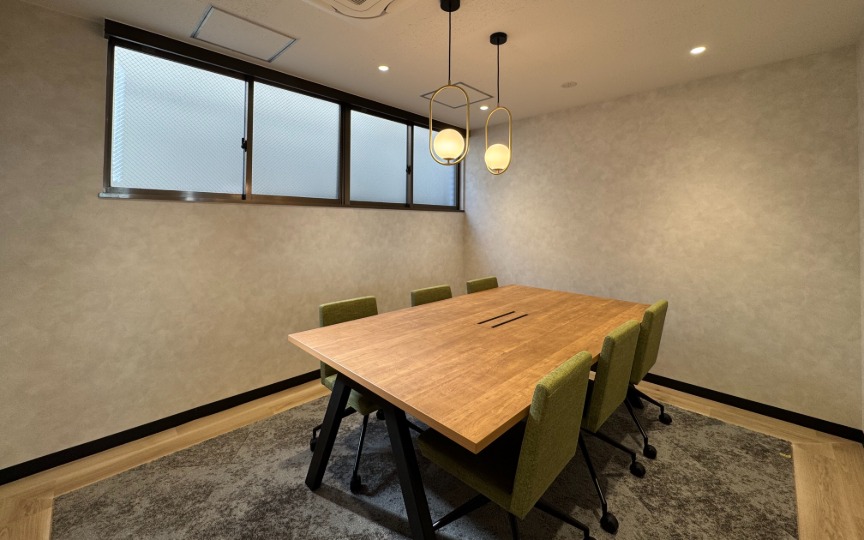 五反田駅徒歩7分｜落ち着いた雰囲気のゆとりあるラウンジスペースを備えた、新装セットアップオフィスの写真9