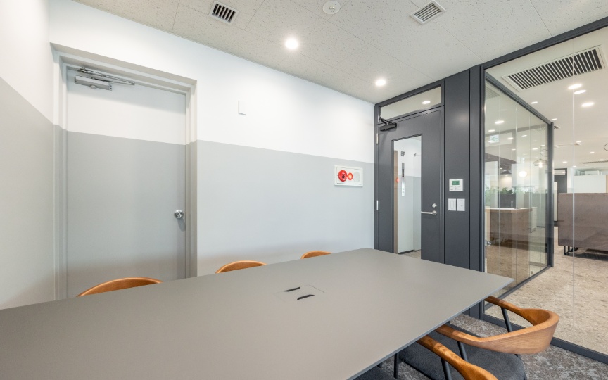 東日本橋駅徒歩3分｜会議室3室・テレカンブース2室完備、機能性抜群のセットアップオフィスの写真5