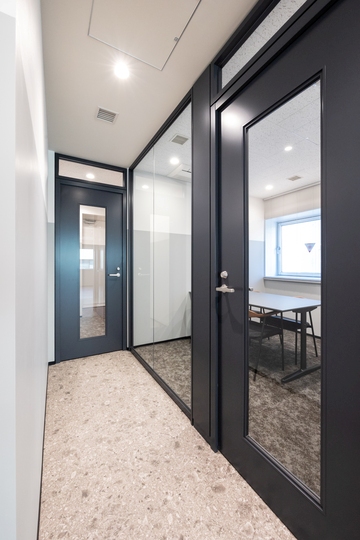 東日本橋駅徒歩3分｜会議室3室・テレカンブース2室完備、機能性抜群のセットアップオフィスの写真10