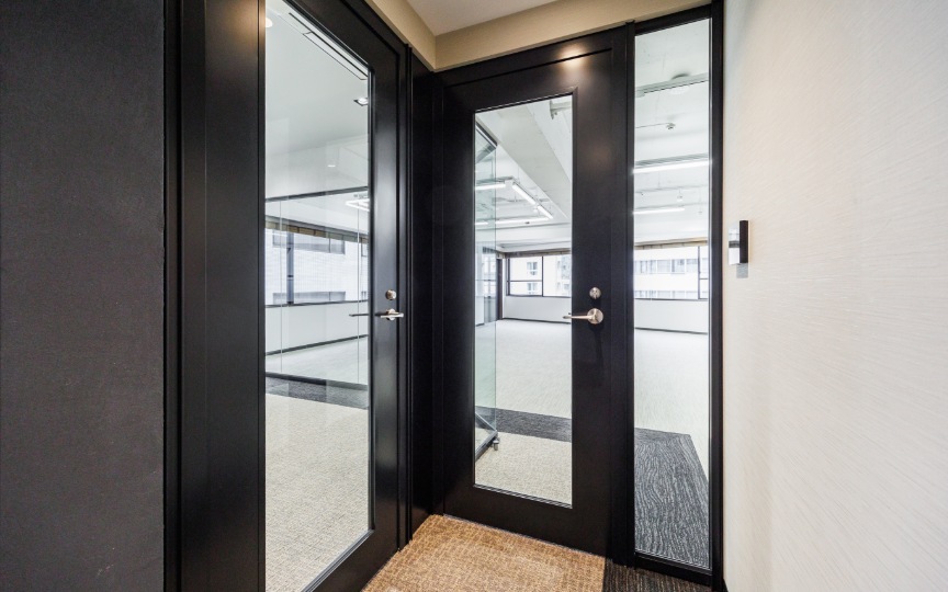 JR秋葉原駅徒歩7分！屋上テラス利用可、大規模リニューアル実施済みのセットアップオフィスの写真2