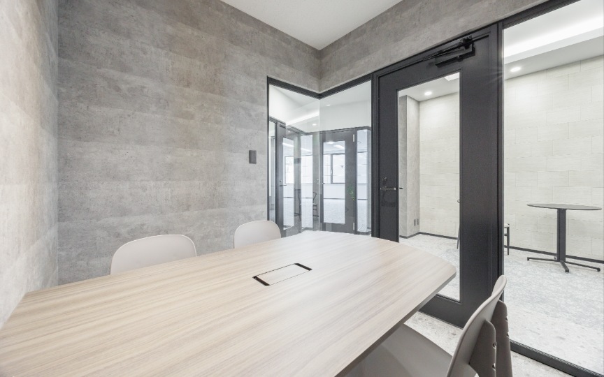 岩本町駅徒歩3分！JR神田駅・秋葉原駅も徒歩圏内、内装工事不要のセットアップオフィスの写真9