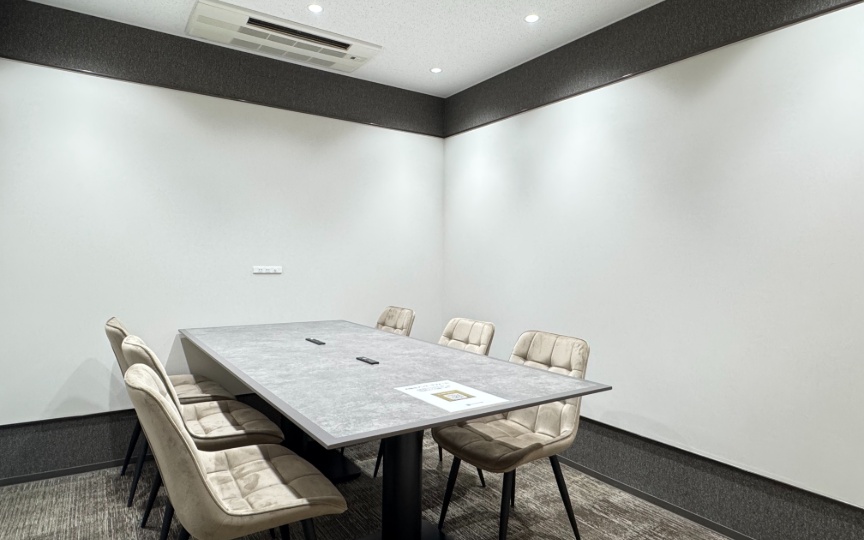 半蔵門駅徒歩1分！会議室・個室ブース完備、モダンなデザインの新装フルセットアップオフィスの写真5