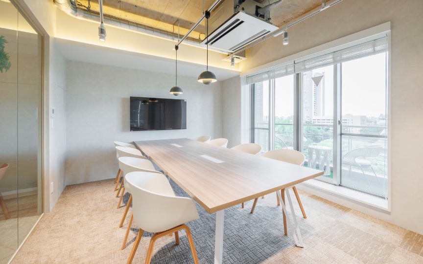 市ヶ谷駅徒歩7分｜眺望抜群の専用テラスが魅力の、メゾネット型フルセットアップオフィスの写真03