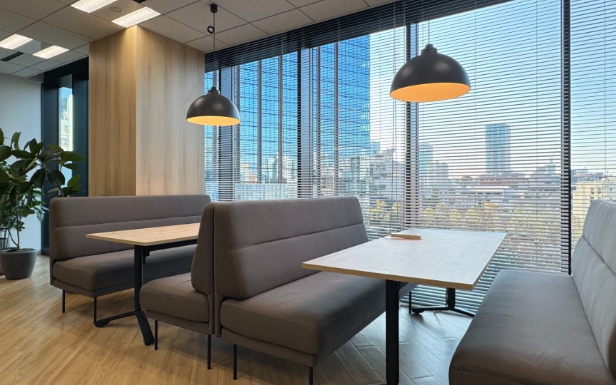 三田駅徒歩4分！会議室4室・テレカンブース5室完備の、大規模向けフルセットアップオフィスの写真2