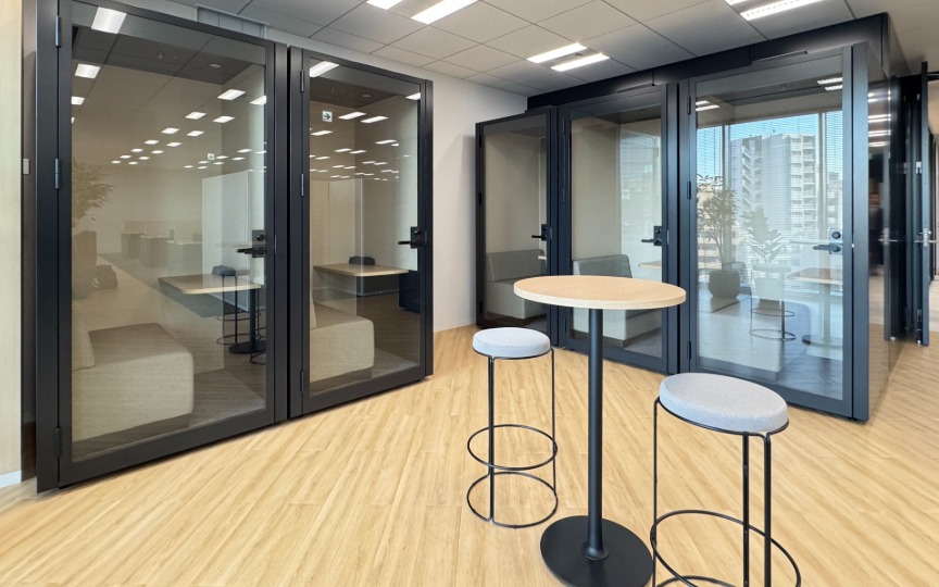 三田駅徒歩4分！会議室4室・テレカンブース5室完備の、大規模向けフルセットアップオフィスの写真8