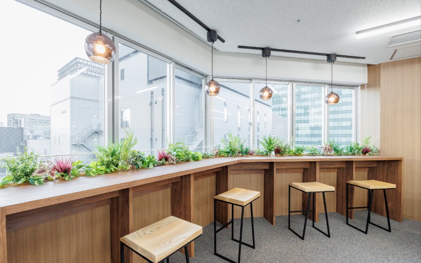 【敷金最大0】淡路町駅徒歩5分、モダンで明るい空間が魅力の家具付きフルセットアップオフィスの写真8