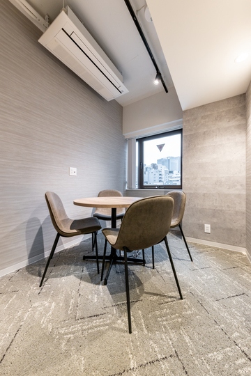 八丁堀駅徒歩1分！会議スペース充実、モダンな内装の家具付きフルセットアップオフィスの写真9