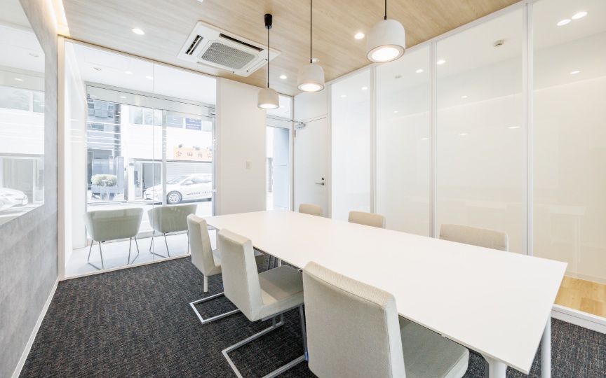 JR神田駅徒歩5分！昭和通り沿いビルの1階区画、清潔感あふれる内装が魅力のセットアップオフィスの写真6