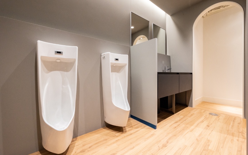 【敷金最大0】港区麻布台エリア、モダンな内装デザインが魅力のセットアップオフィスの写真7