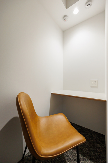 JR御徒町駅徒歩5分、スタイリッシュな内装デザインが魅力のセットアップオフィスの写真11