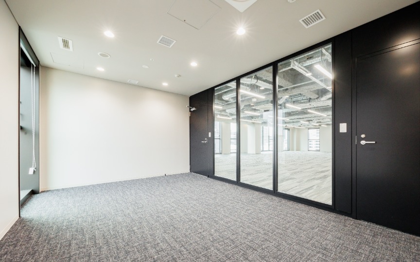 【敷金最大0】神保町駅3分！会議室2室付き・2023年竣工の築浅セットアップオフィスの写真4