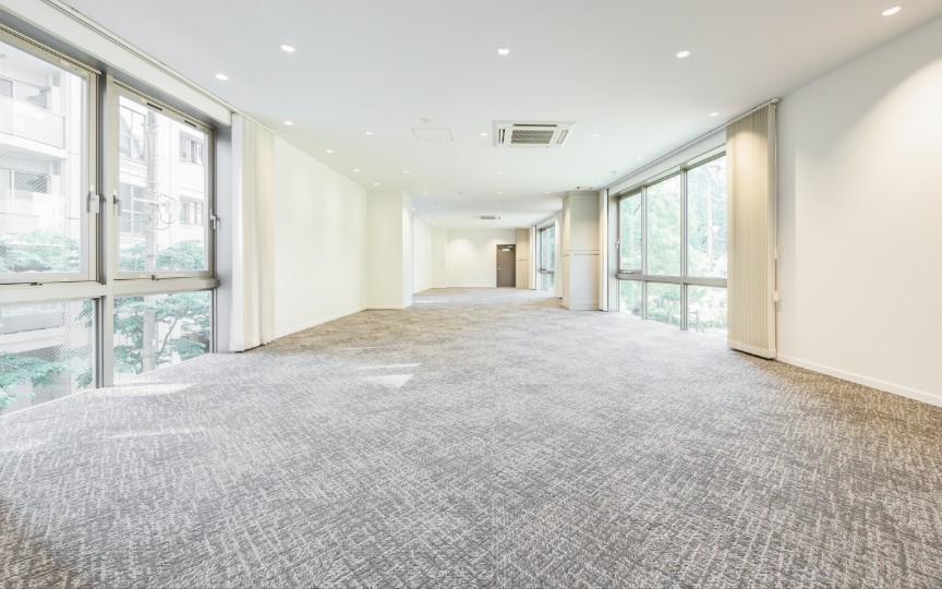 築地駅徒歩4分！共用の屋上テラスも利用可能、明るく清潔感のある内装のセットアップオフィスの写真8