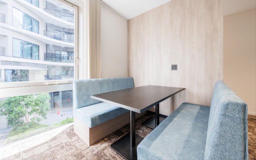 築地駅徒歩4分！眺望の良い屋上テラス付き、両面採光で明るい空間が魅力のセットアップオフィスの写真4