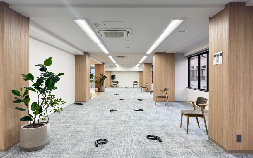 【敷金最大0】三田駅徒歩5分！会議室3室、広々としたラウンジまで完備の大型セットアップオフィスの写真9