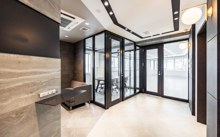 神田駅徒歩2分！会議室・テレカンブース、専用のオープンラウンジを備えたセットアップオフィス