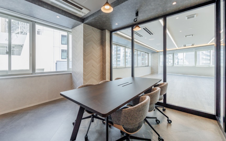 神田駅徒歩2分！会議室・テレカンブース、専用のオープンラウンジを備えたセットアップオフィスの写真8