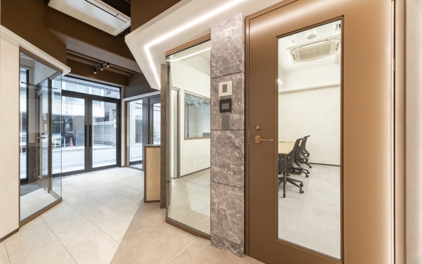 【敷金0・原状回復不要】秋葉原エリア、内装の新しいWi-Fi付きフルセットアップオフィスの写真5