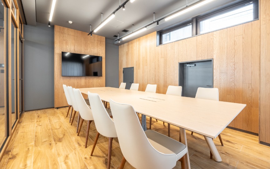 【原状回復義務なし】神保町駅徒歩7分、共用部充実のハイグレードな新築フルセットアップオフィスの写真5