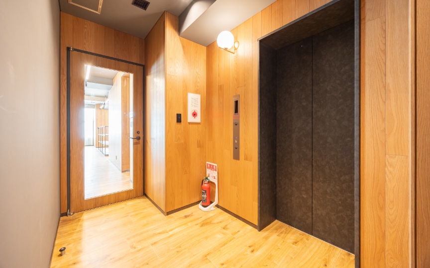 【原状回復義務なし】神保町駅徒歩7分、共用部充実のハイグレードな新築フルセットアップオフィスの写真7