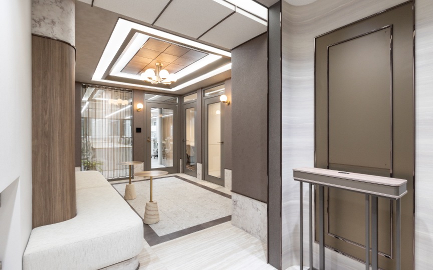 半蔵門駅徒歩1分！会議室・個室ブース各2室完備、洗練されたデザインが魅力のフルセットアップオフィスの写真1