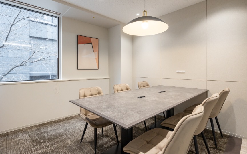 半蔵門駅徒歩1分！会議室・個室ブース各2室完備、洗練されたデザインが魅力のフルセットアップオフィスの写真4