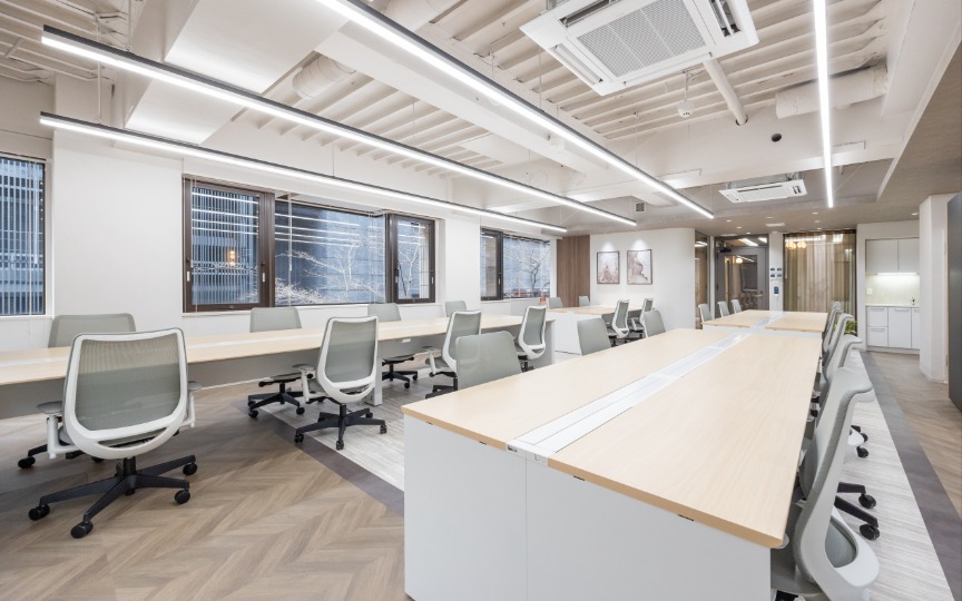 半蔵門駅徒歩1分！会議室・個室ブース各2室完備、洗練されたデザインが魅力のフルセットアップオフィスの写真6