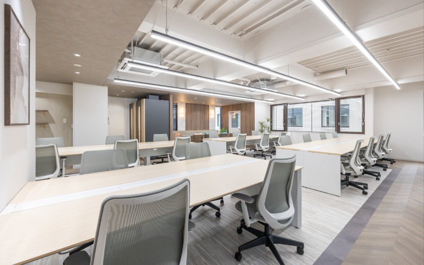 半蔵門駅徒歩1分！会議室・個室ブース各2室完備、洗練されたデザインが魅力のフルセットアップオフィスの写真7