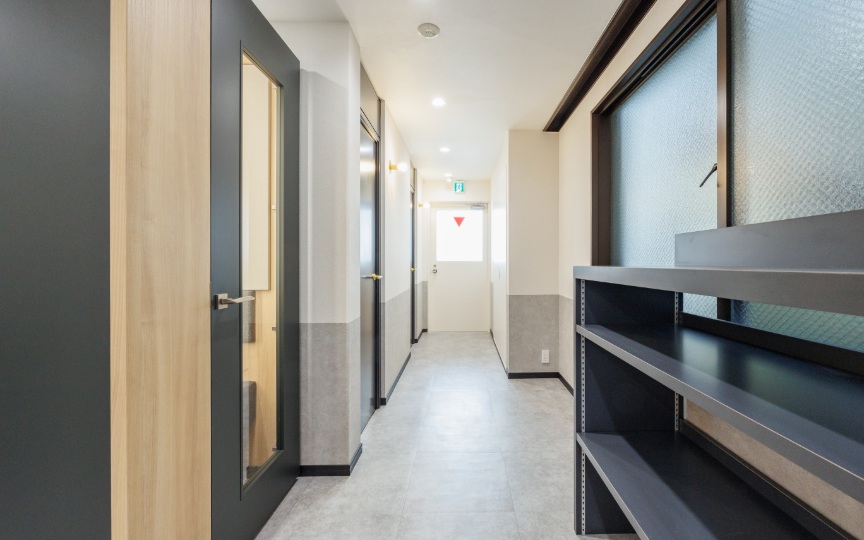 JR秋葉原駅徒歩7分！上質なインテリアを備えた専用ラウンジが魅力のフルセットアップオフィスの写真7