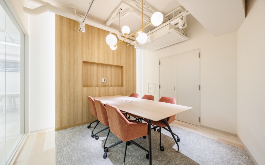 JR恵比寿駅徒歩6分！高い機能性と開放的な雰囲気を兼ね備えた、コンパクトなフルセットアップオフィスの写真1