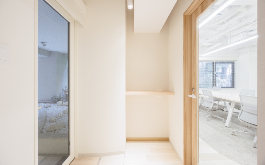 JR恵比寿駅徒歩6分！高い機能性と開放的な雰囲気を兼ね備えた、コンパクトなフルセットアップオフィスの写真2