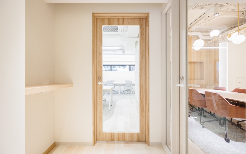 JR恵比寿駅徒歩6分！高い機能性と開放的な雰囲気を兼ね備えた、コンパクトなフルセットアップオフィスの写真3