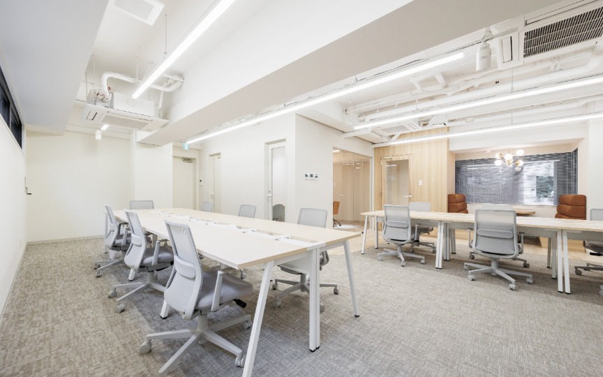 JR恵比寿駅徒歩6分！高い機能性と開放的な雰囲気を兼ね備えた、コンパクトなフルセットアップオフィスの写真6