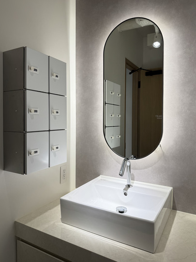 【即日入居可】恵比寿駅徒歩6分！敷金3ヶ月のみ、モダンな内装のフルセットアップオフィスの写真5