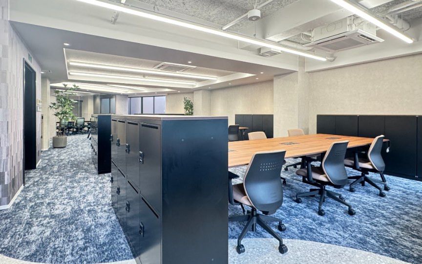 【敷金最大0・即入居可】九段下駅徒歩4分、会議室2室完備のフルセットアップオフィスの写真1