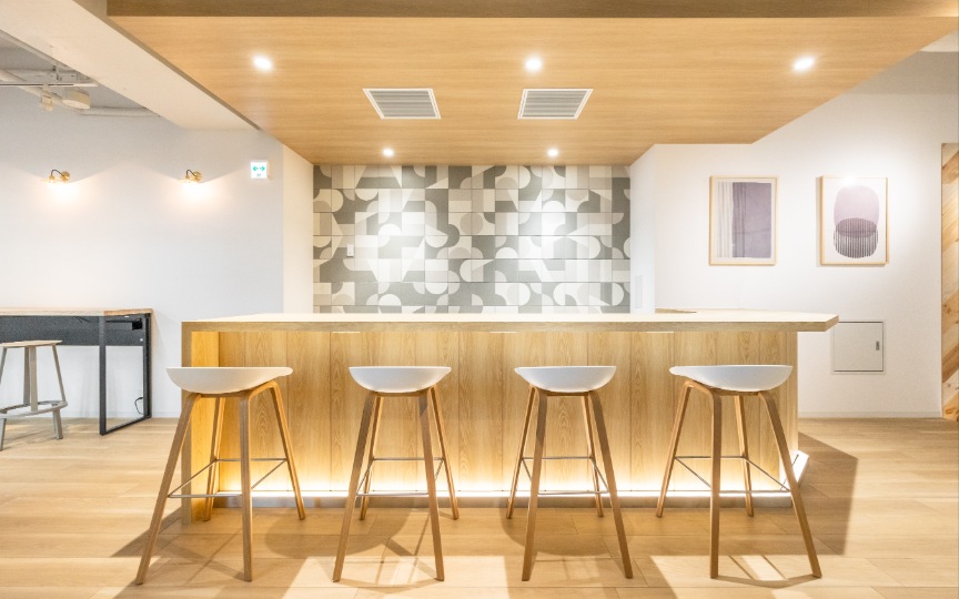 茅場町駅徒歩6分、充実のワークスペースが魅力のリニューアル済みセットアップオフィスの写真1