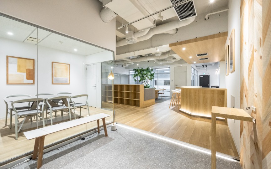 茅場町駅徒歩6分、充実のワークスペースが魅力のリニューアル済みセットアップオフィスの写真11