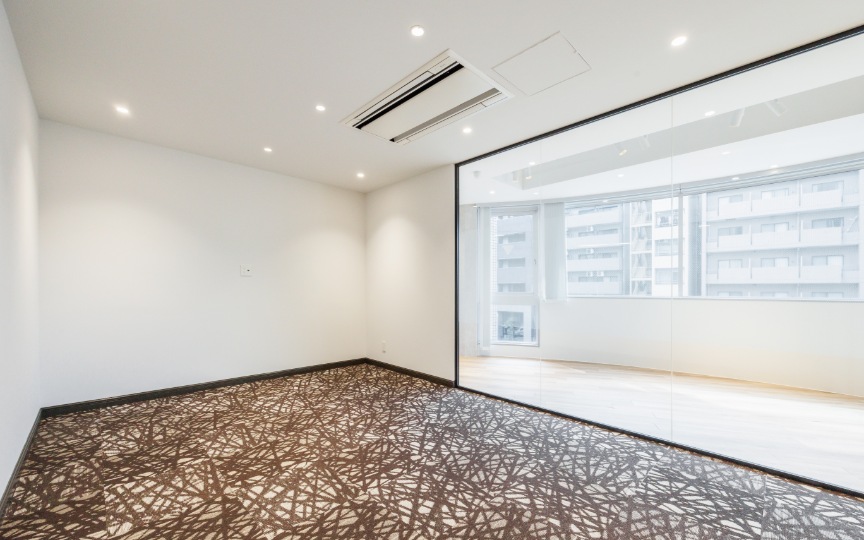 中目黒駅徒歩7分｜目黒川沿いのデザイナーズセットアップオフィスの写真5