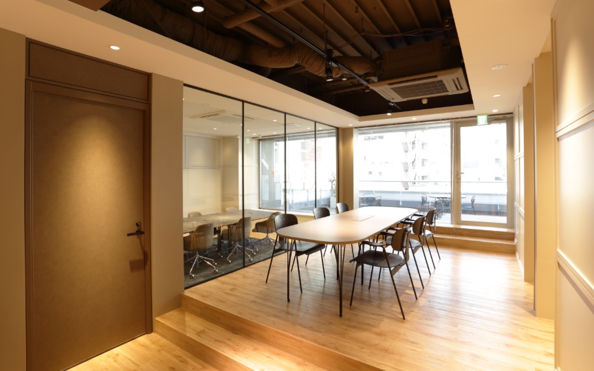 築地駅徒歩2分！ハイグレードな内装・設備が魅力の大規模セットアップオフィスの写真7