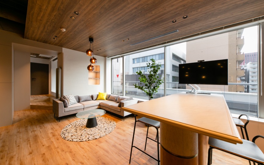 築地駅徒歩2分！広々としたラウンジ・ルーフバルコニー付きのハイグレードセットアップオフィスの写真4